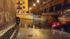 allagamento_via_vernieri_pioggia_notte